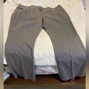 Gray wide leg cargo pants